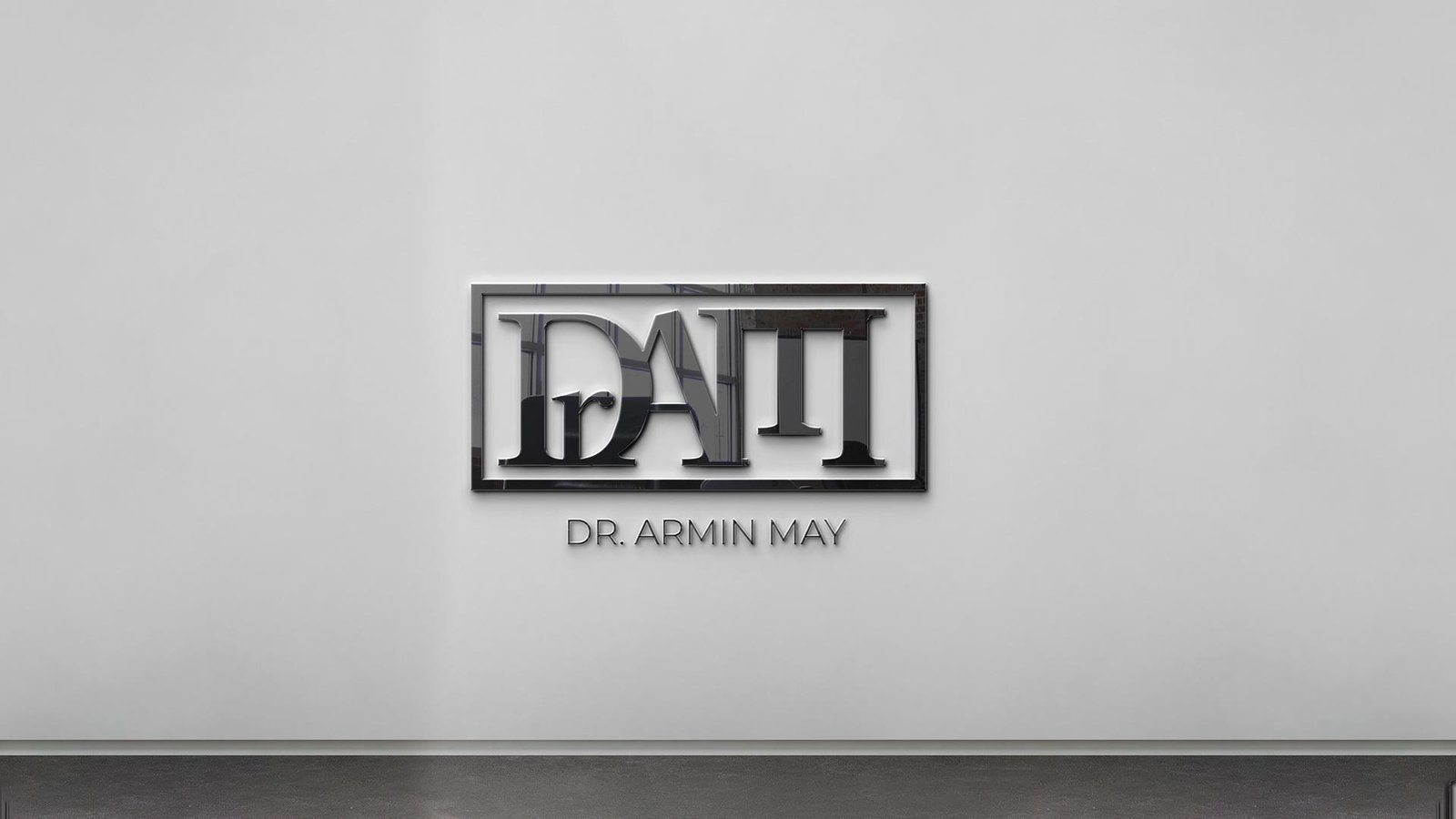 Dr AM Logo