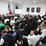 Un abrazo que rompe fronteras, Erick Couoh regresa a casa para luchar por su vida