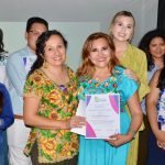 Congreso reconoce a la Maestra Violeta  Arana por su labor en defensa de las mujeres